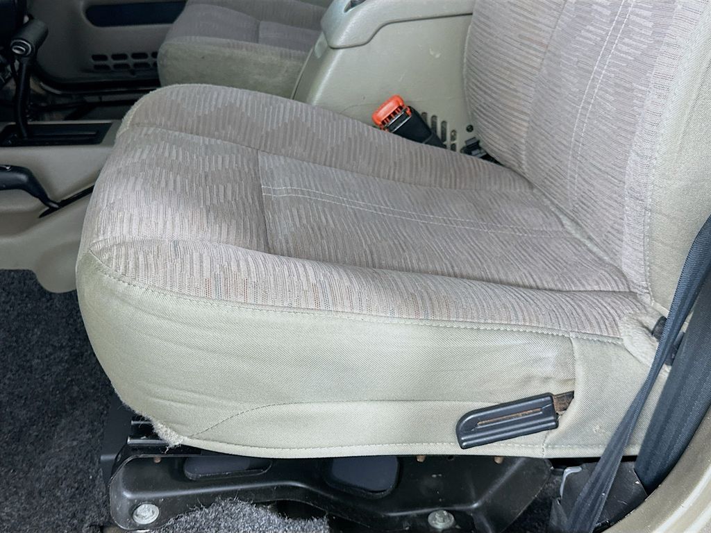 Thumbnail: 2004 Jeep Wrangler - 19