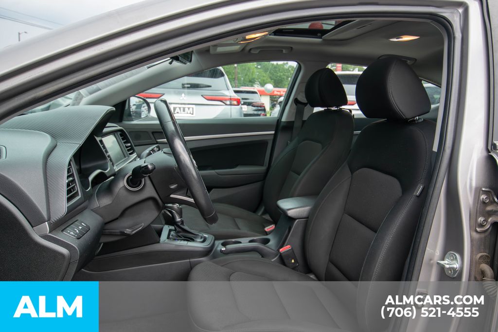 2020 Hyundai Elantra Value Edition photo 8