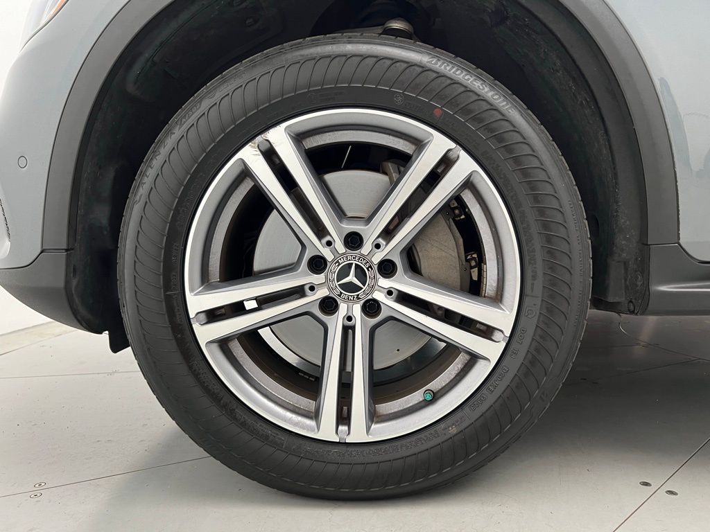 Thumbnail: 2021 Mercedes-Benz GLC - 23