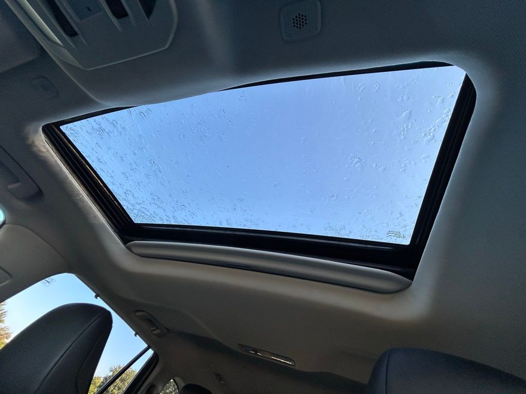 Thumbnail: 2025 Toyota Highlander - 31