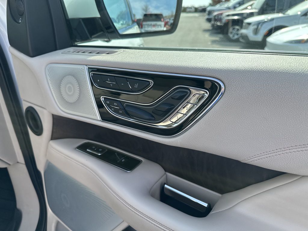 Used Car 2020 Lincoln Navigator L  L Reserve For Sale Under $35,000 In Austin, Texas