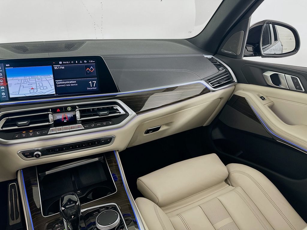 2021 BMW X5 sDrive40i 24