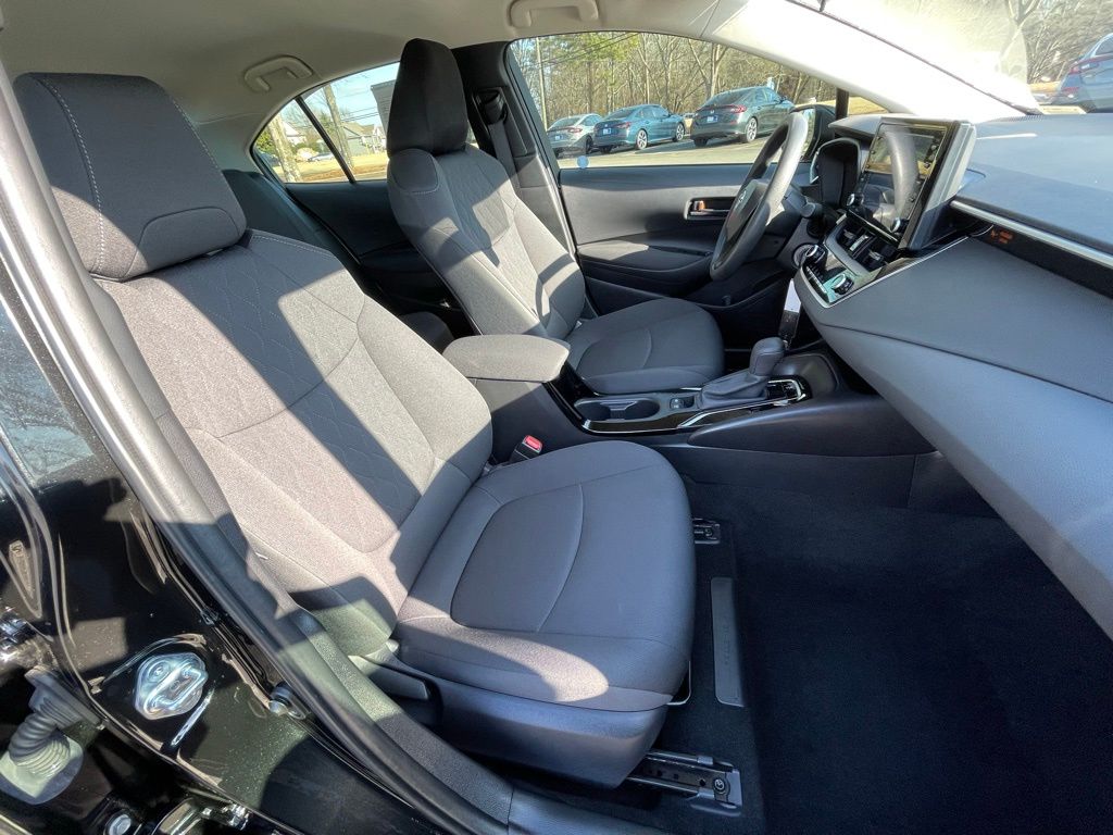 Thumbnail: 2022 Toyota Corolla - 32