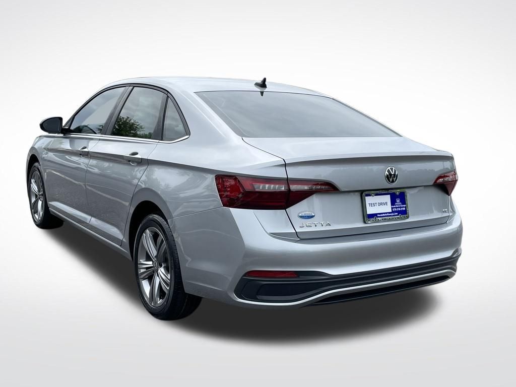 Thumbnail: 2022 Volkswagen Jetta - 4