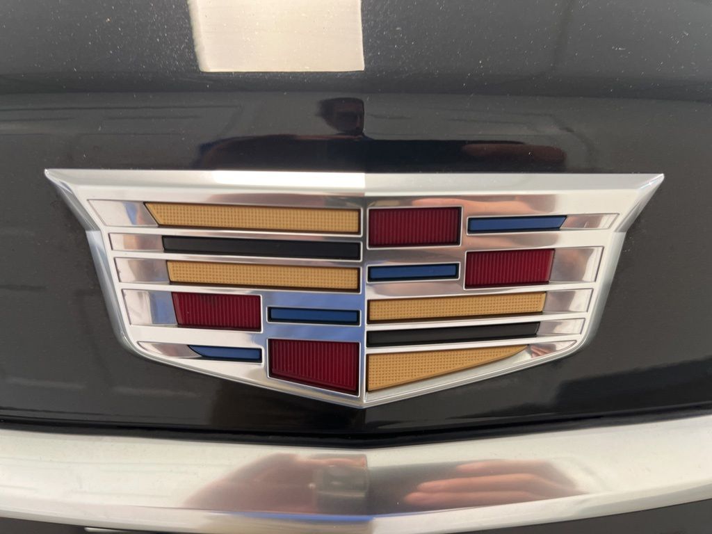 used 2023 Cadillac XT5 car, priced at $30,500