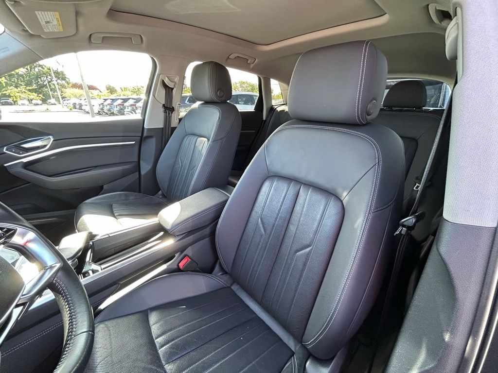 Used 2019 Gray Audi Premium Plus image 18