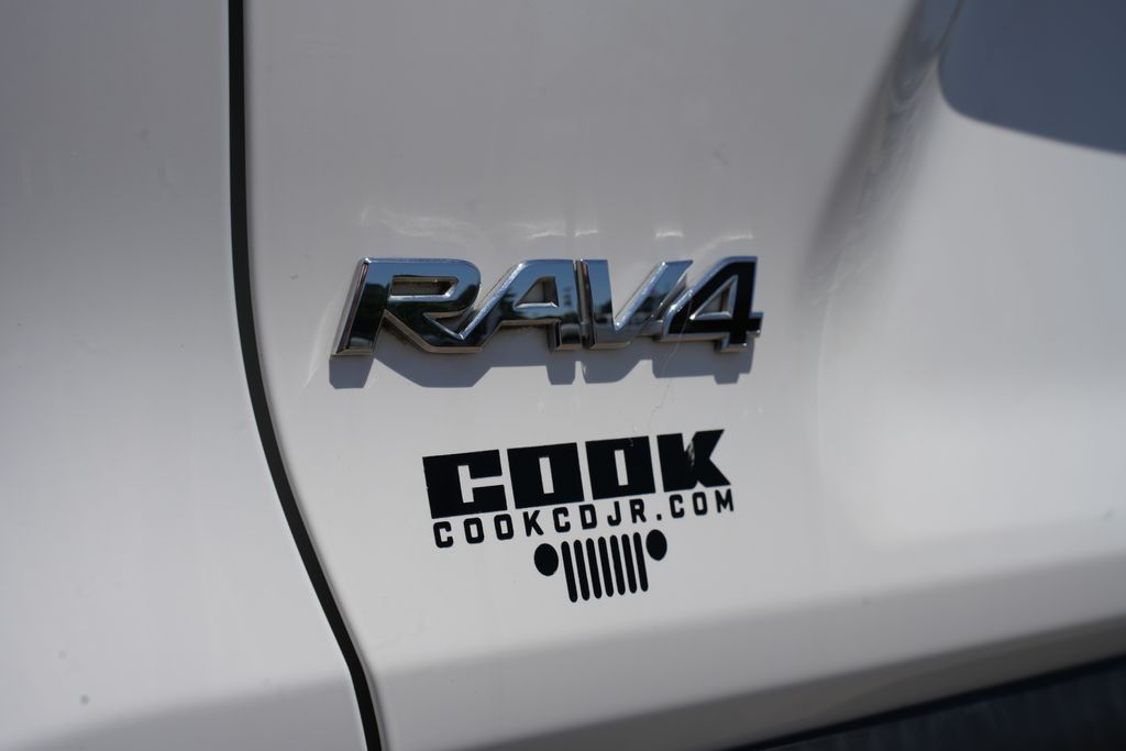 2021 Toyota RAV4 LE White at Baytown Hyundai