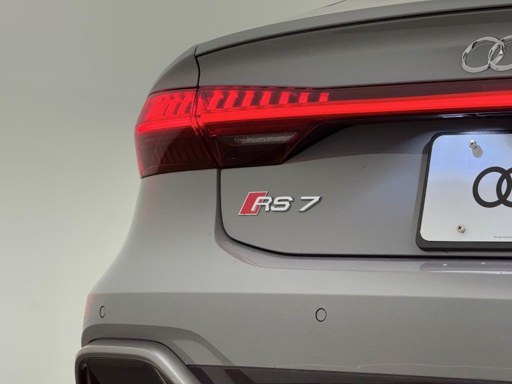 Thumbnail: 2026 Audi RS 7 - 22