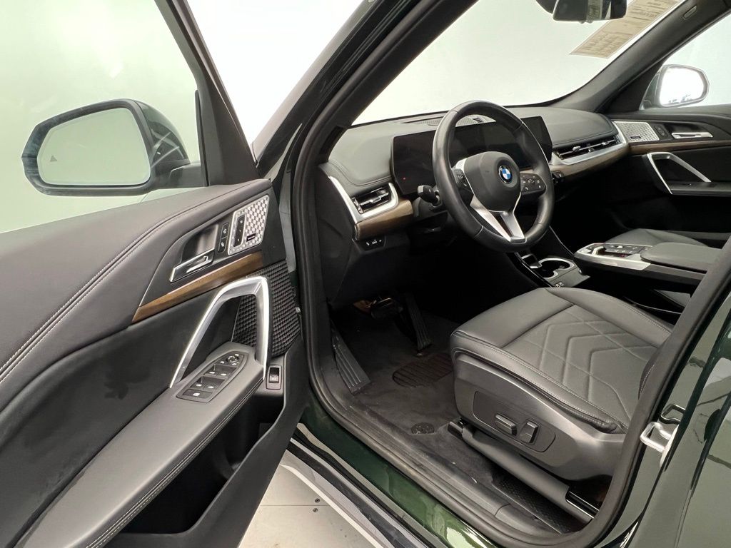 Thumbnail: 2025 BMW X1 - 21