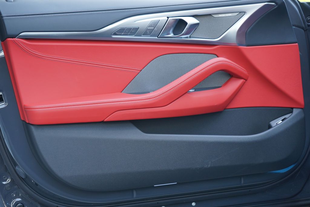 Thumbnail: 2026 BMW 8 Series - 9