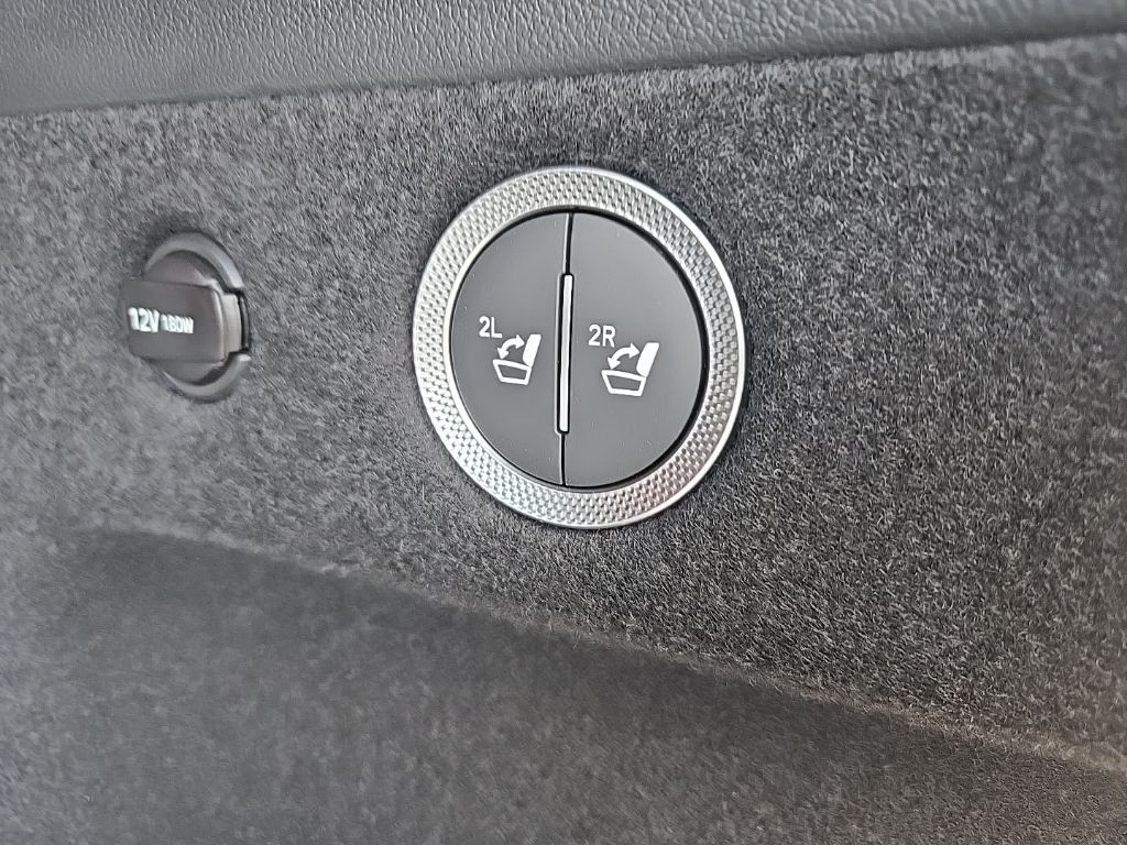 Thumbnail: 2025 Genesis GV80 - 27