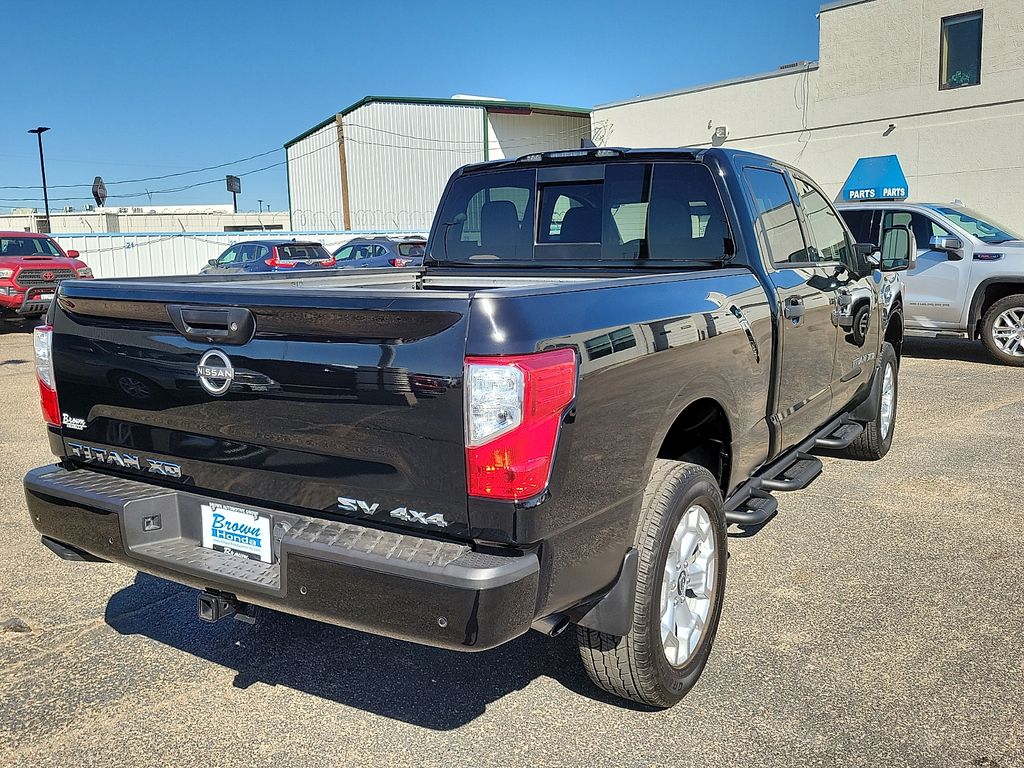 2024 Nissan Titan XD SV - 9