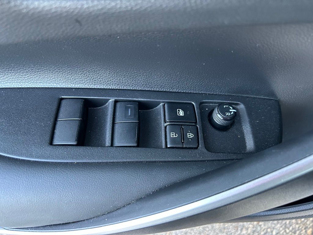 Thumbnail: 2022 Toyota Corolla - 16