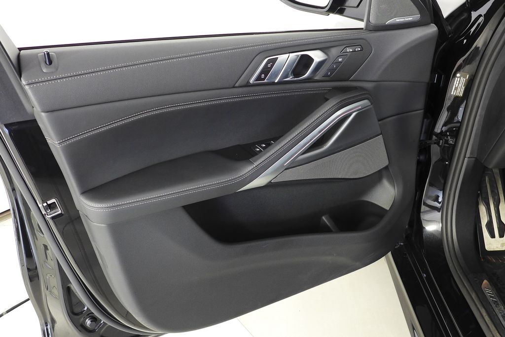 Thumbnail: 2023 BMW X6 - 11