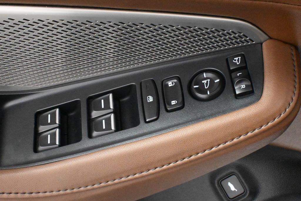 Thumbnail: 2023 Acura MDX - 29