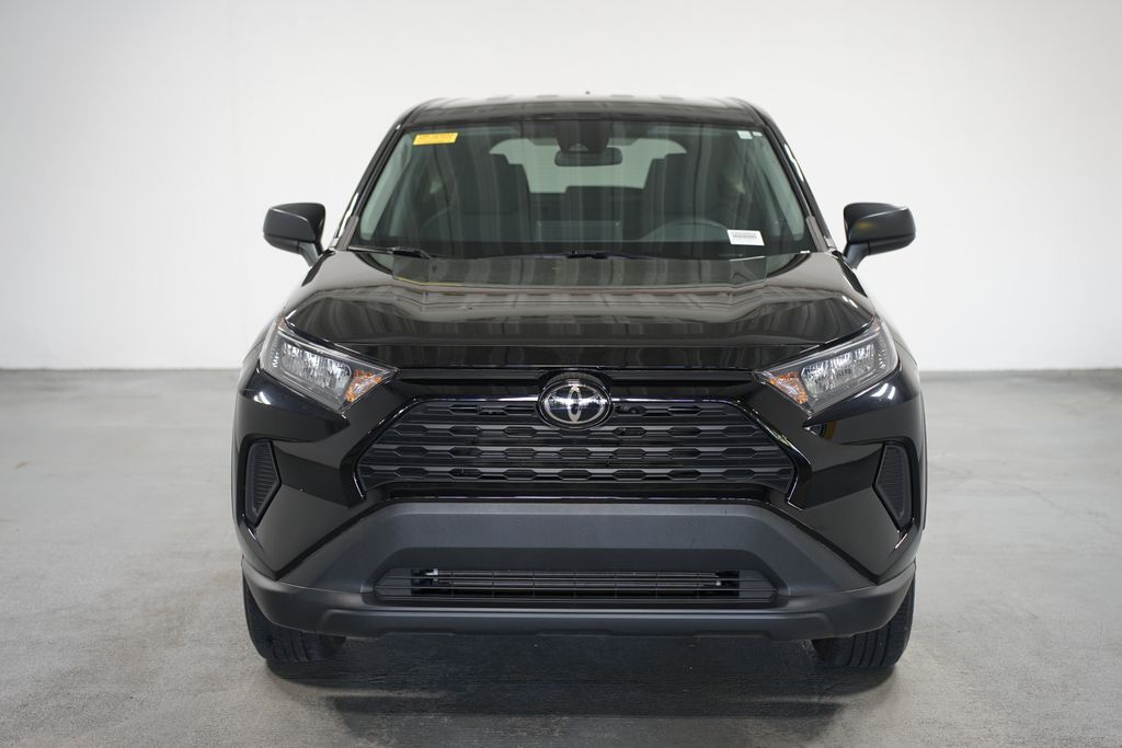 2022 Toyota RAV4 LE 2