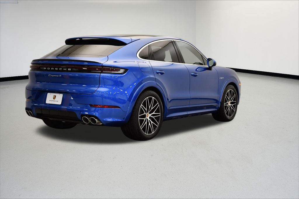 Thumbnail: 2025 Porsche  - 7