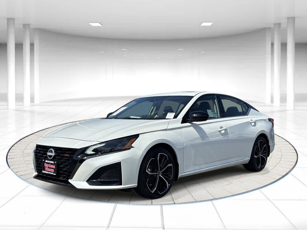 2025 Nissan Altima 2.5 SR