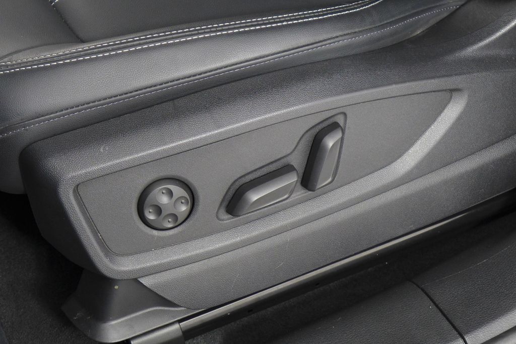 Thumbnail: 2023 Audi Q5 - 22