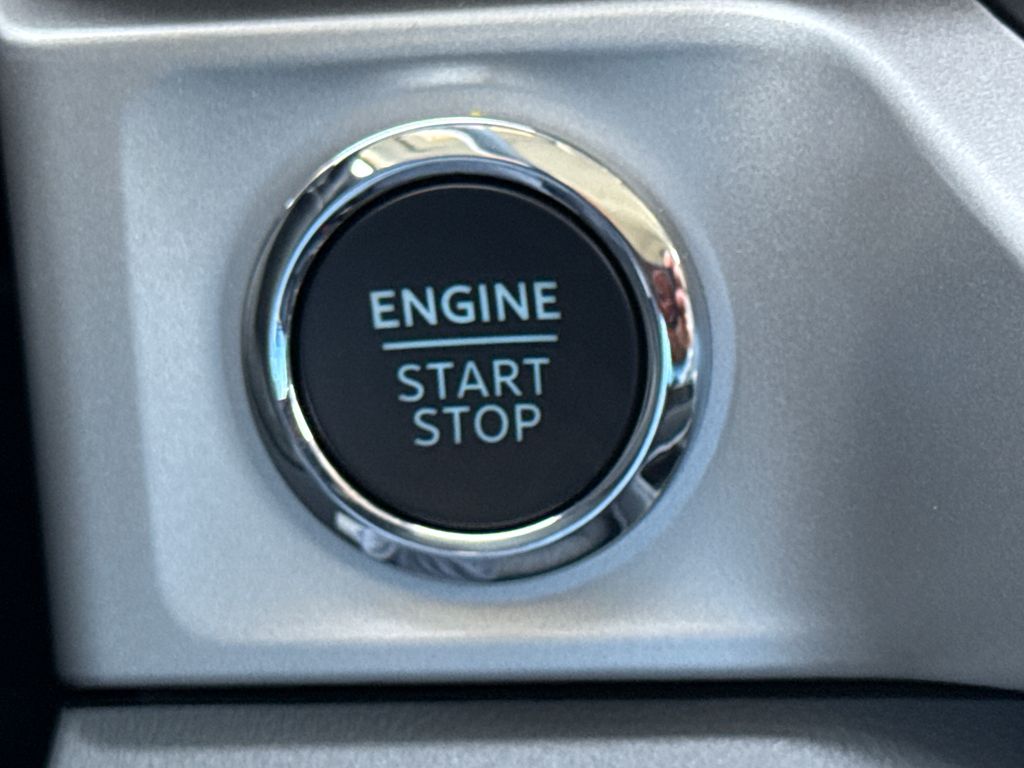 New 2026 White Ford XLT image 23