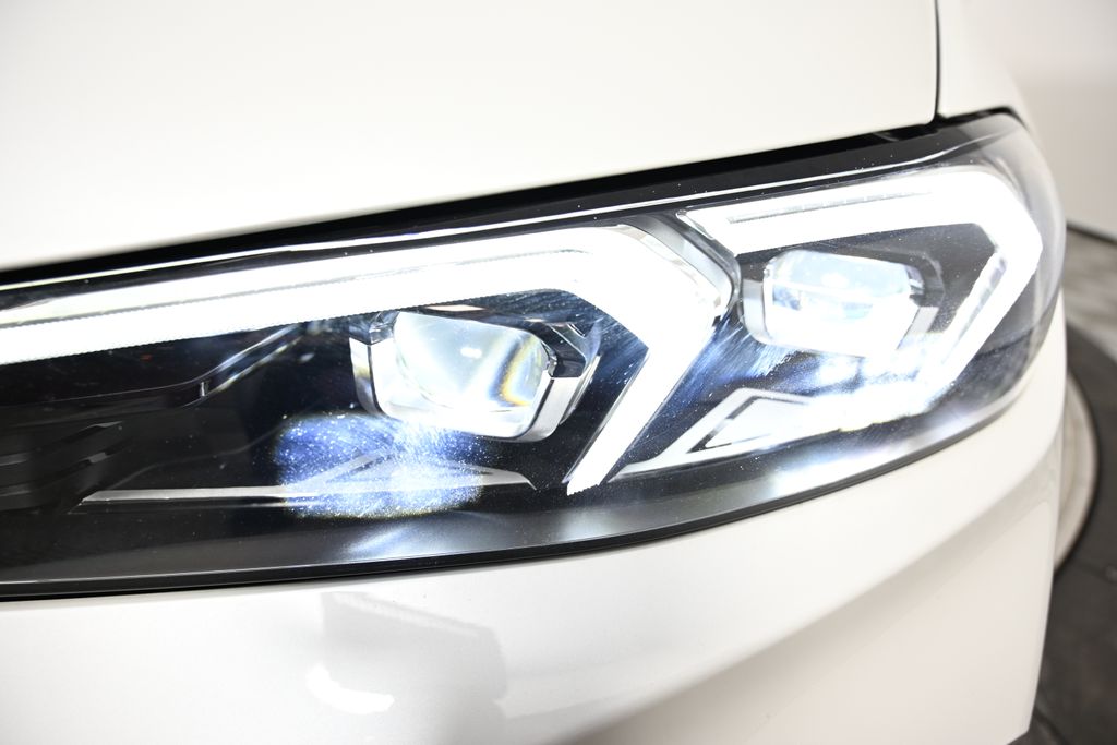 Thumbnail: 2023 BMW 3 Series - 9