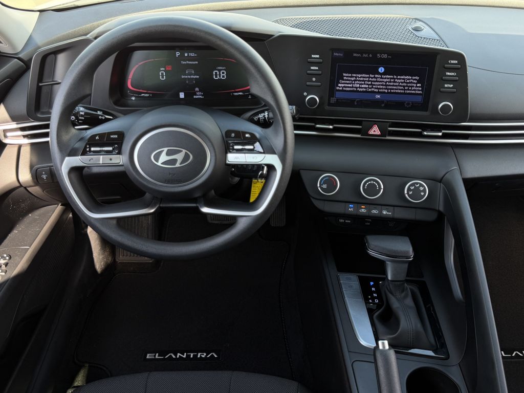 Used 2024 Hyundai Elantra Sedan