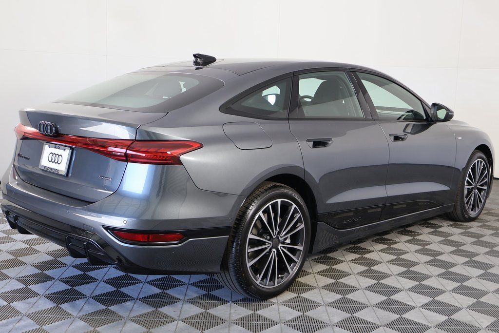Thumbnail: 2027 Audi e-tron - 2