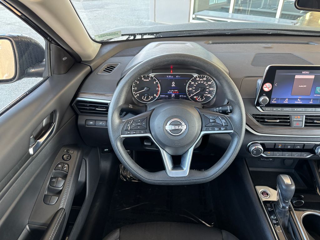 Thumbnail: 2024 Nissan Altima - 10