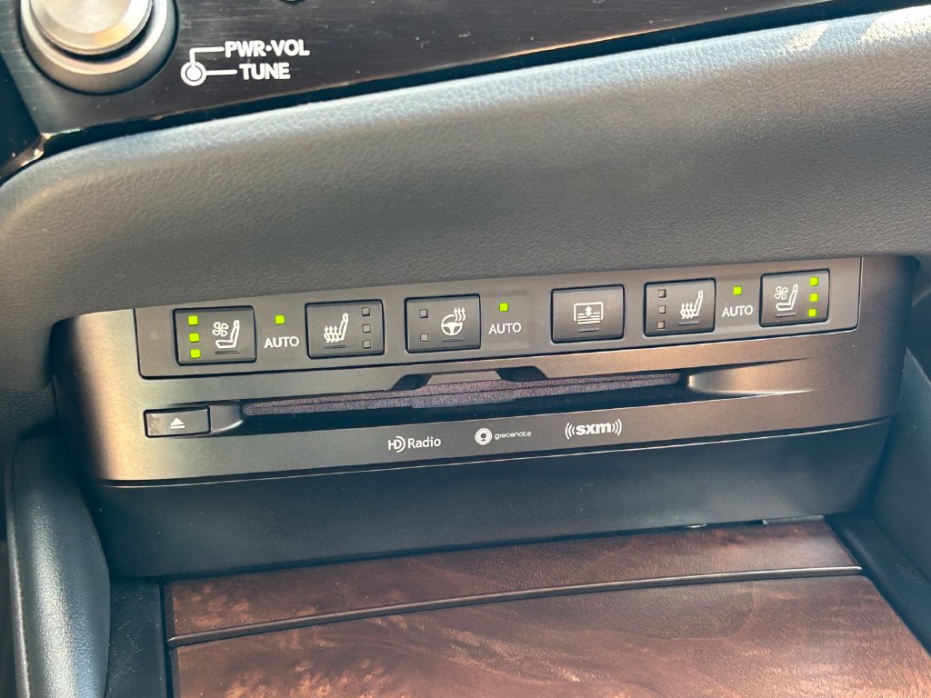 Used 2022 Lexus ES Sedan