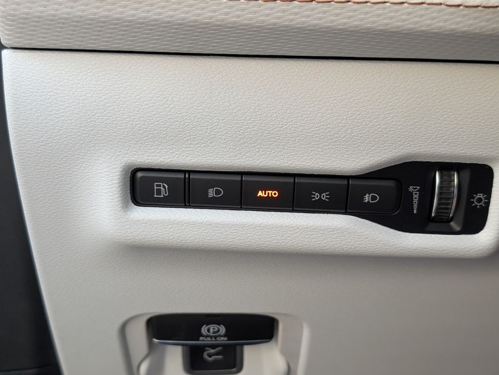 new 2026 Jeep Cherokee car, priced at $39,305