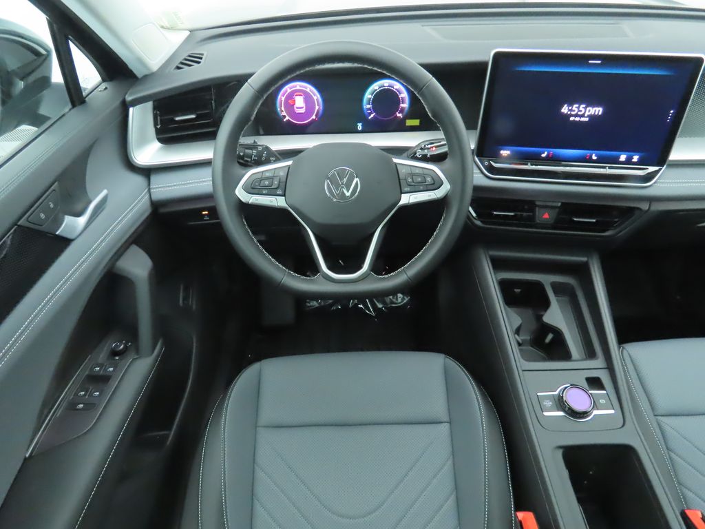 Thumbnail: 2025 Volkswagen Tiguan - 11