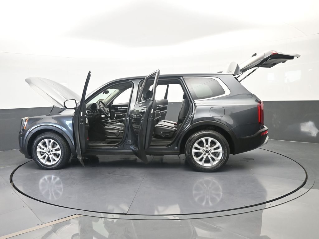 Used 2022 Gravity Gray Kia LX image 65