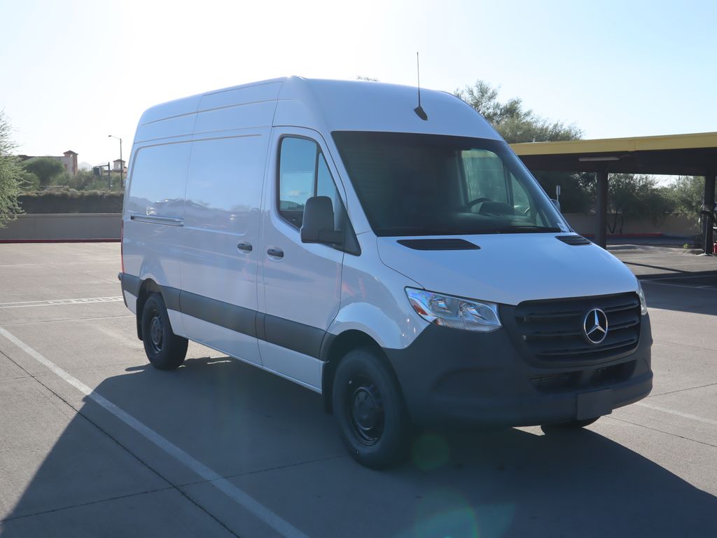 Thumbnail: 2023 Mercedes-Benz Sprinter - 3