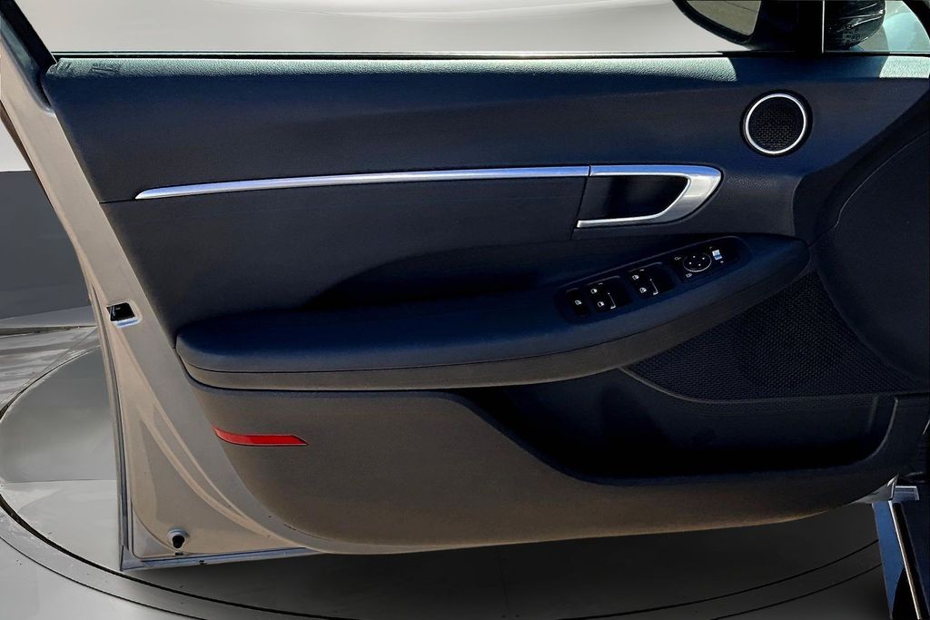 Certified Used 2020 Silver Hyundai SEL Plus image 18