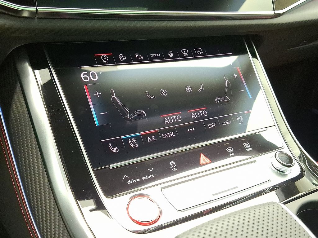 Thumbnail: 2026 Audi SQ8 - 11