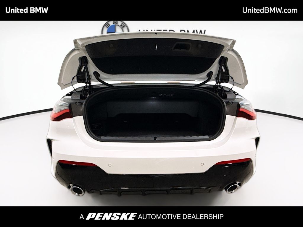 Thumbnail: 2026 BMW 4 Series - 13