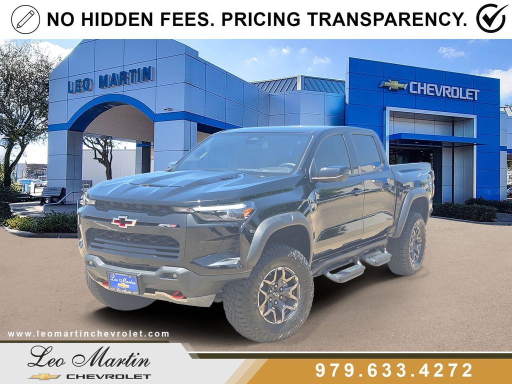 Black 2025 Chevrolet Colorado Pickup Truck Four-Wheel Drive 8-Speed Automatic