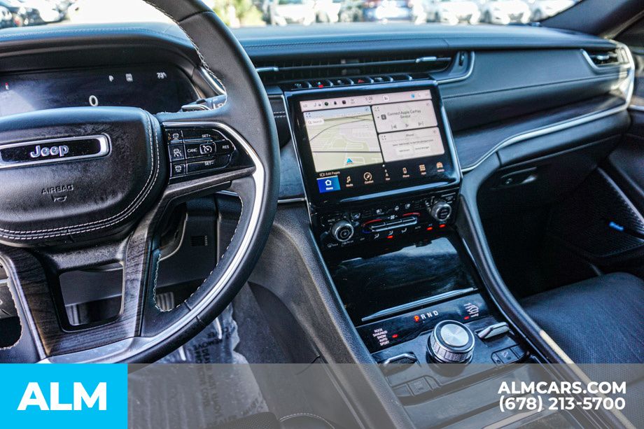 2023 Jeep Grand Cherokee Overland photo 29