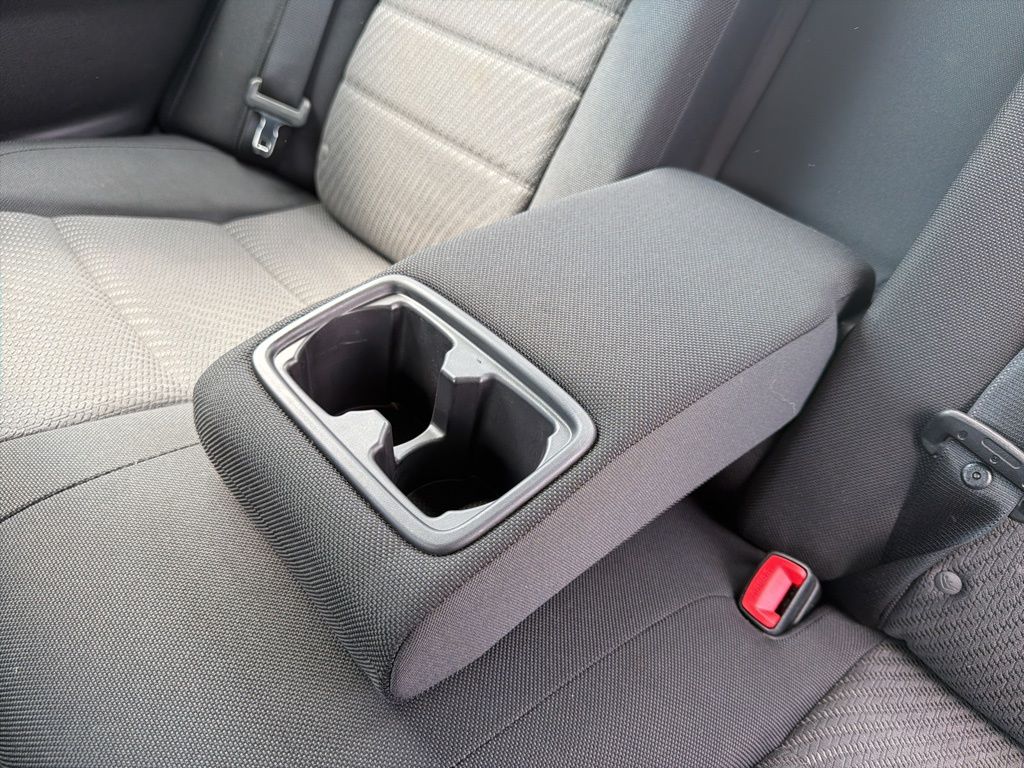 Thumbnail: 2016 Toyota Camry - 16