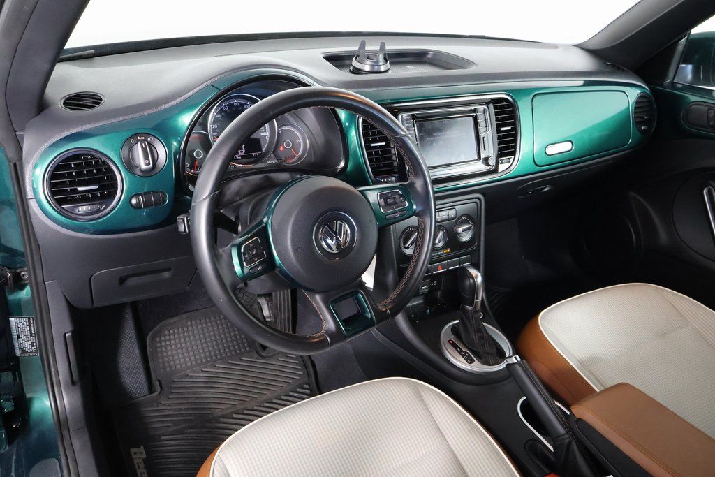 Thumbnail: 2017 Volkswagen Beetle - 8