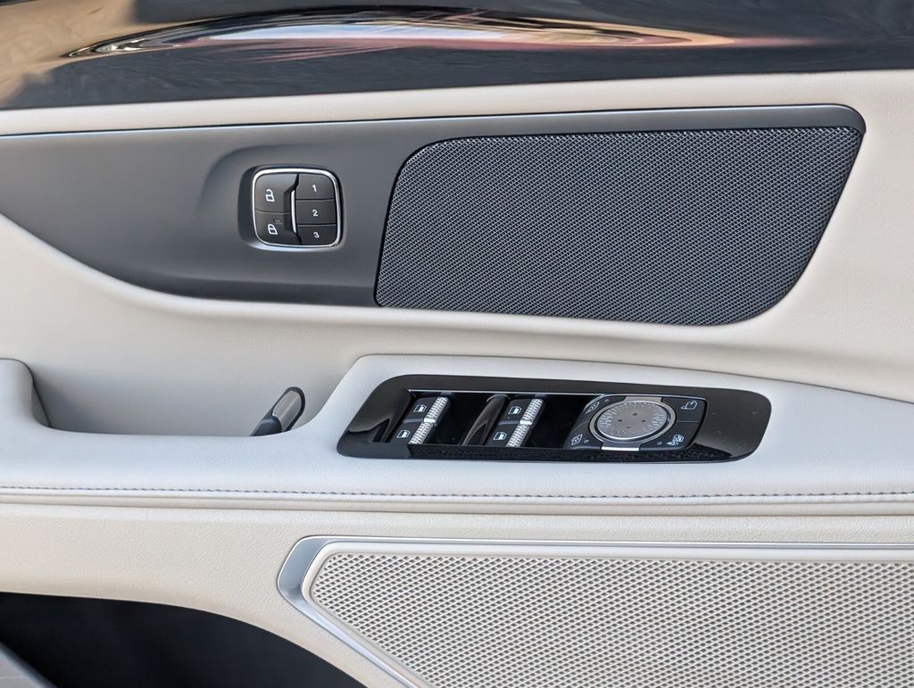 new 2025 Lincoln Nautilus car, priced at $55,728