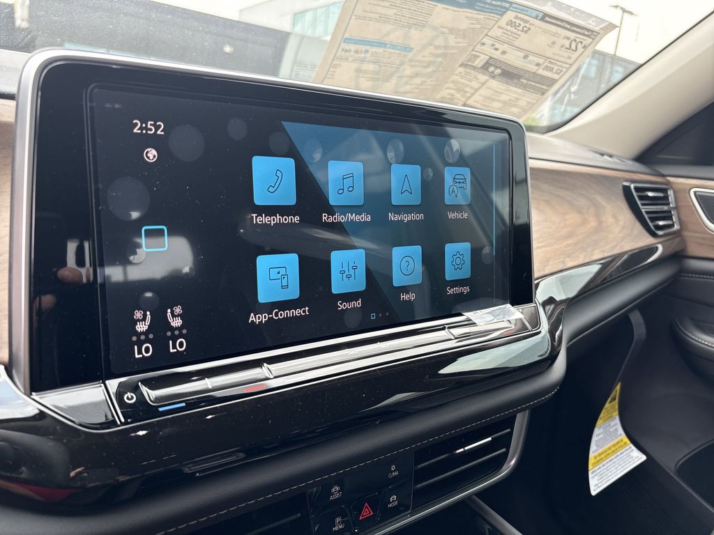 New 2025 Gray Volkswagen 2.0T SE w/Technology image 15