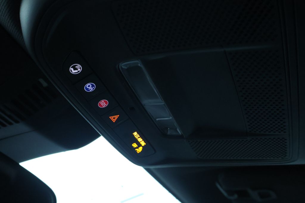 Thumbnail: 2025 GMC Acadia - 29