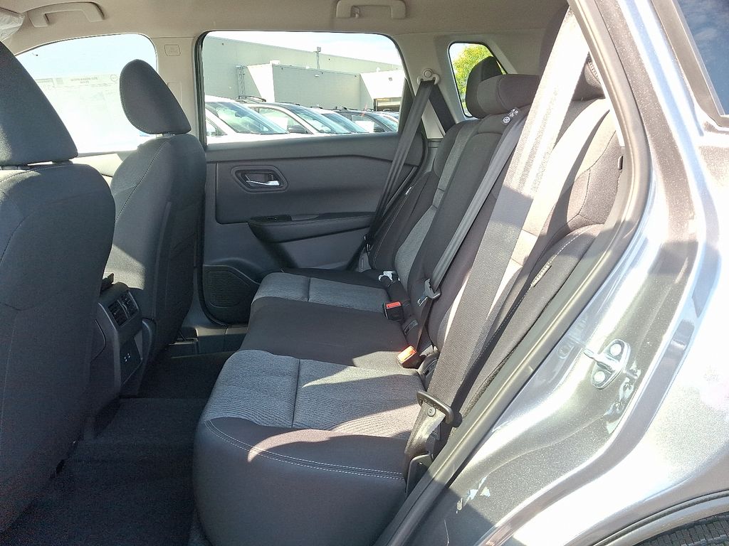 Thumbnail: 2026 Nissan Rogue - 5