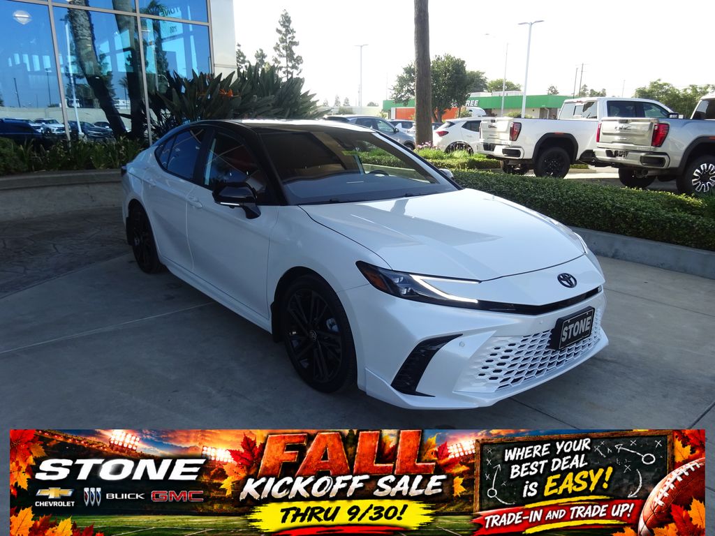 Wind Chill Pearl/Midnight Black Metallic 2025 Toyota Camry Sedan Front-Wheel Drive Continuously Variable Transmission