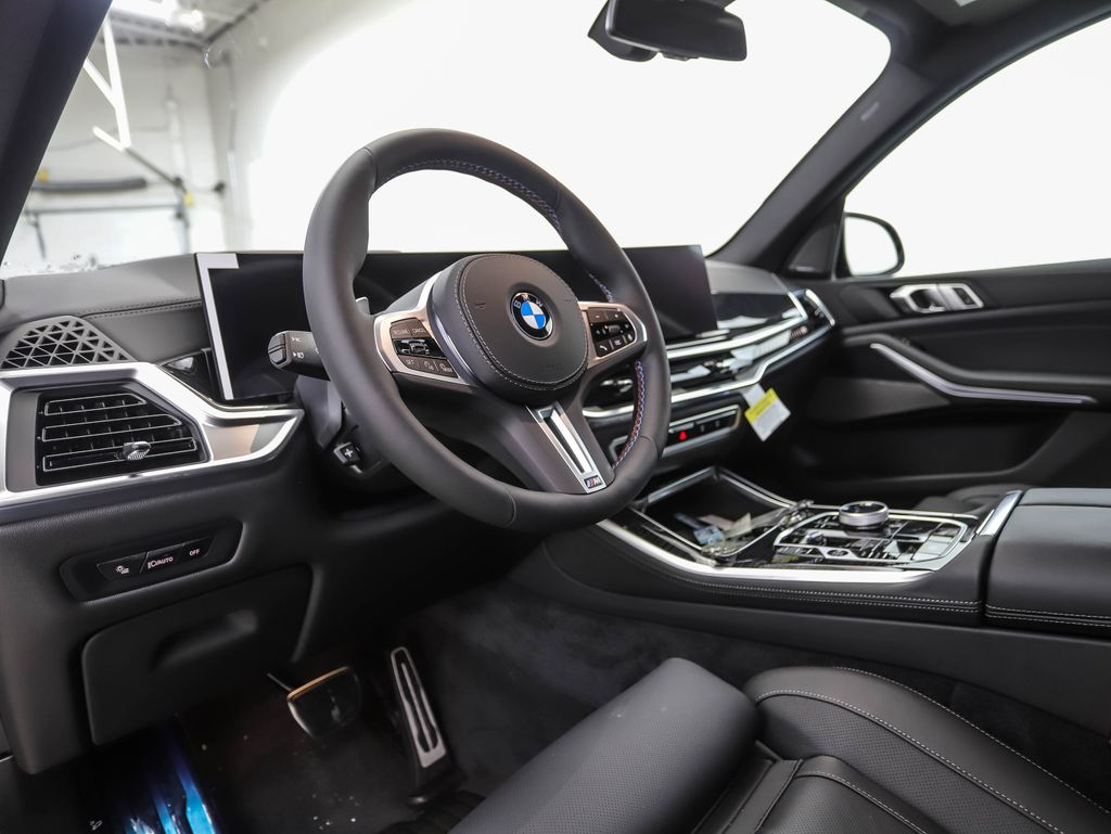 Thumbnail: 2026 BMW X5 - 10