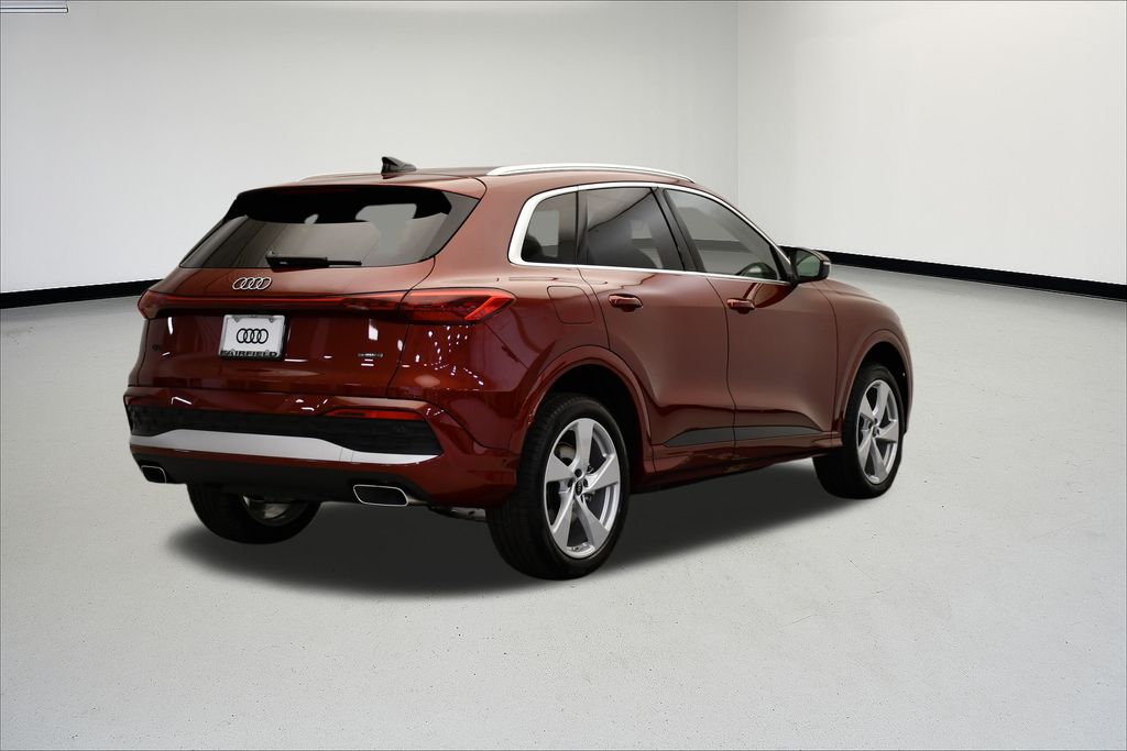 Thumbnail: 2025 Audi Q5 - 5