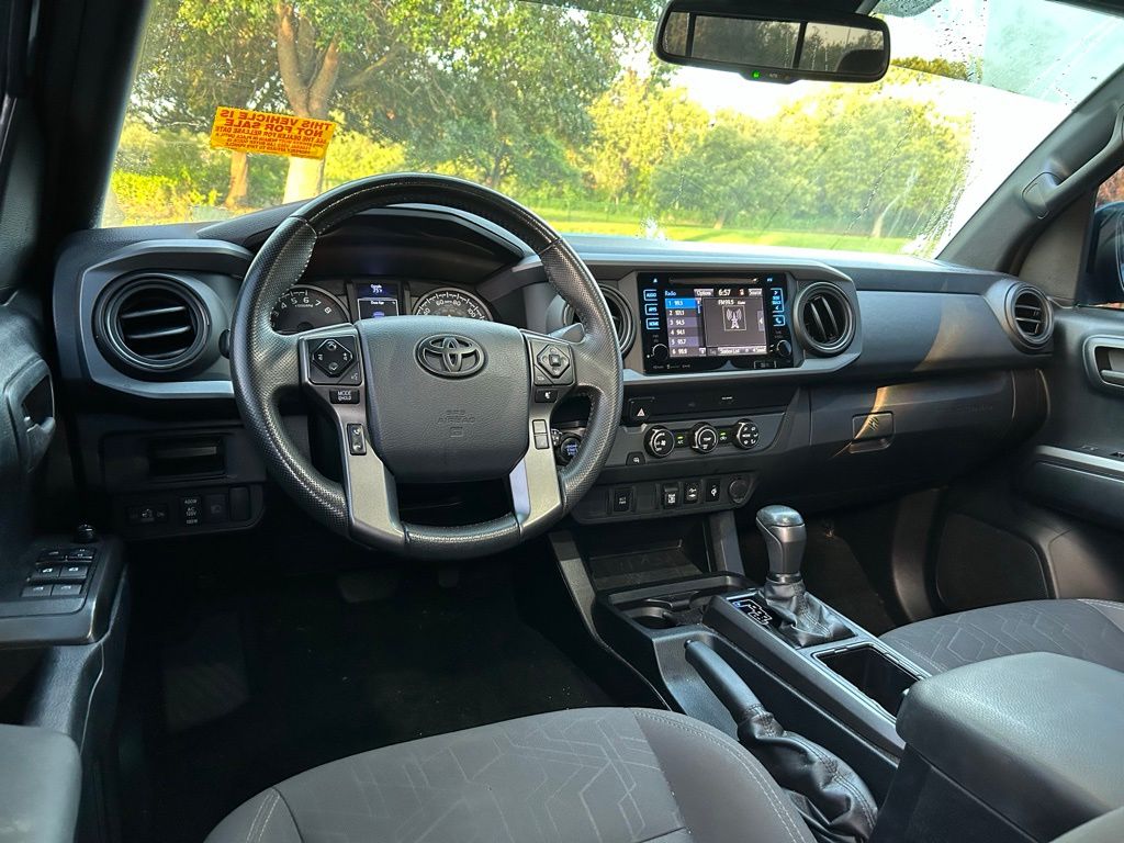 Thumbnail: 2019 Toyota Tacoma - 12