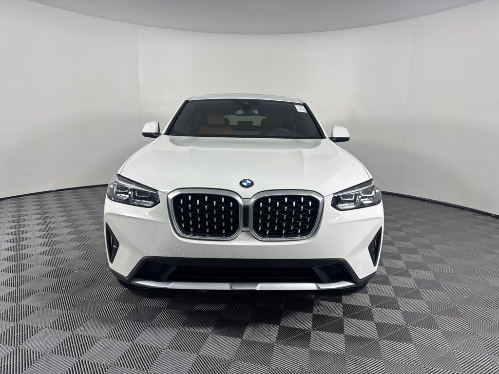 Thumbnail: 2023 BMW X4 - 2