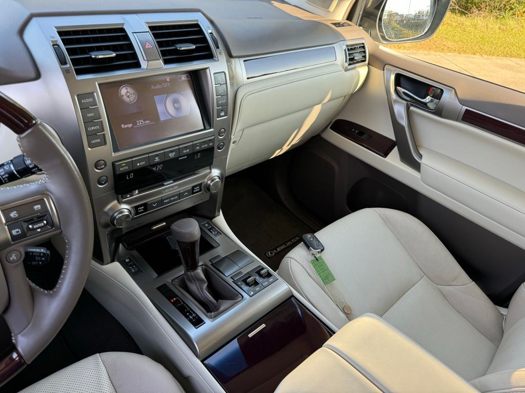 2019 Lexus GX 460 35